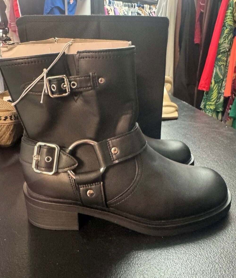 Universal Thread Women's Black Moto Buckle Ankle Boots Size 10